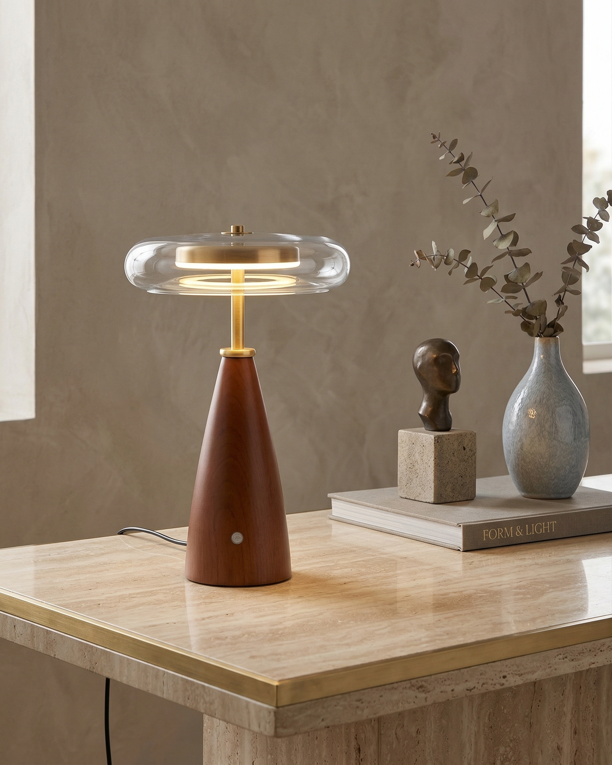 NALU — Lampe de Table en Laiton et Bois pour Salon et Bureau