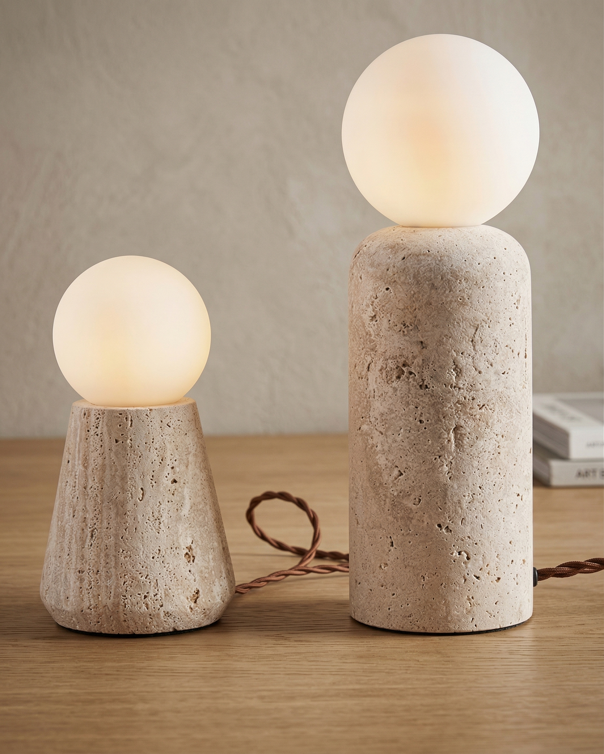 ZIRO — Lampe de Table en Travertin et Verre, Dimmable pour Salon et Bureau