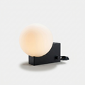 Lampe de table TERO noire en verre — packshot studio